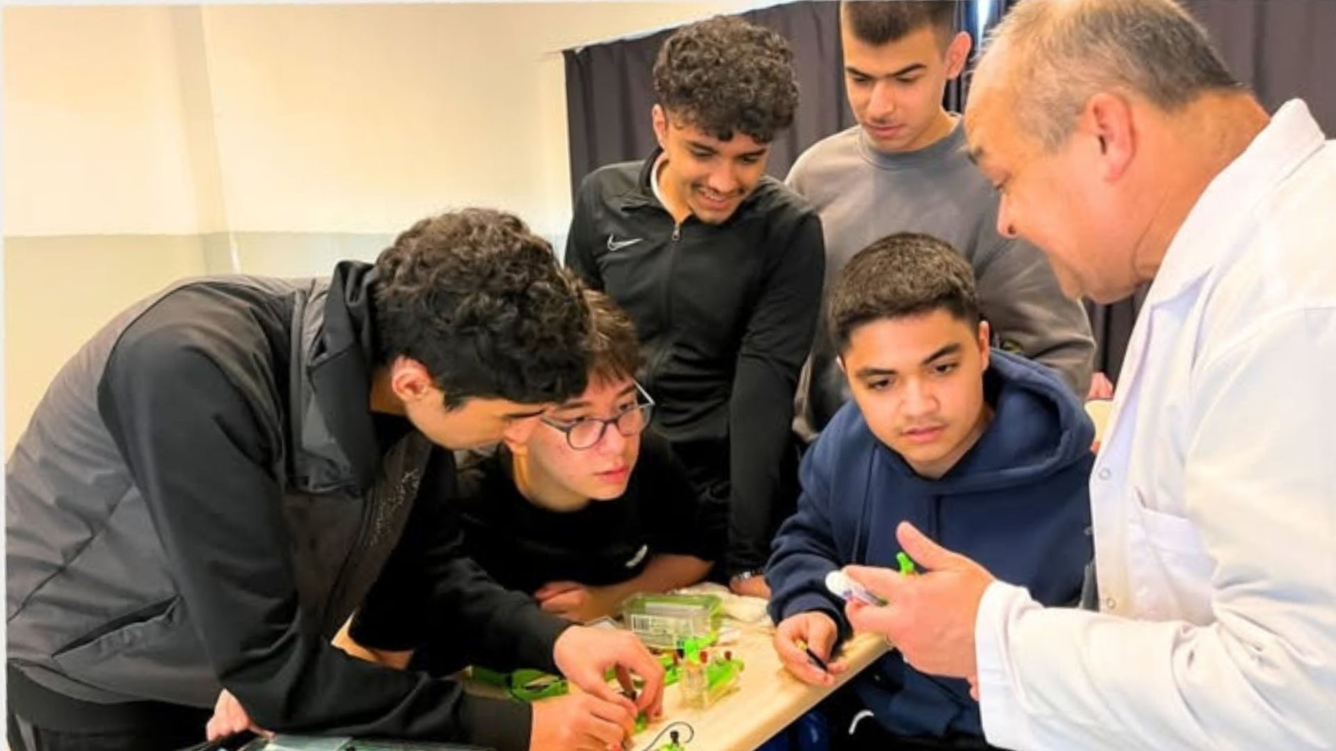 Fizik Dersinde Uygulamalı Devre Çalışmaları